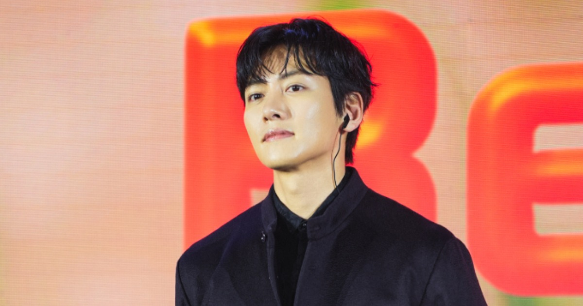 지창욱, 일본 대세 배우와 '로맨스'…디즈니+ 첫 한일합작 주연