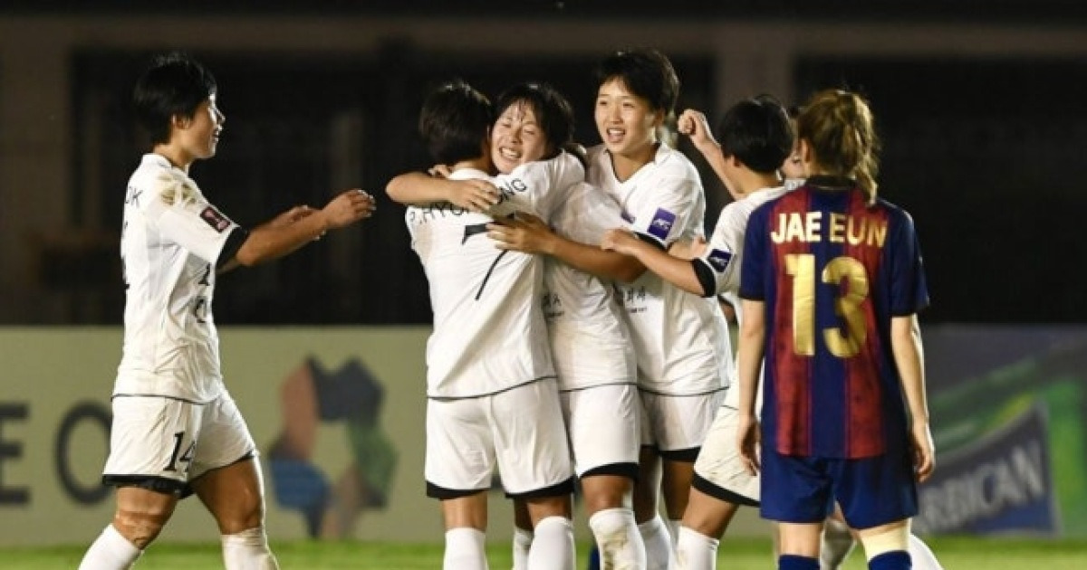 ‘WK리그 챔피언’ 수원FC위민, 우물안 개구리였나...북한축구에게 0-3 박살났다…심각한 수준차이 뼈저리게 느꼈다