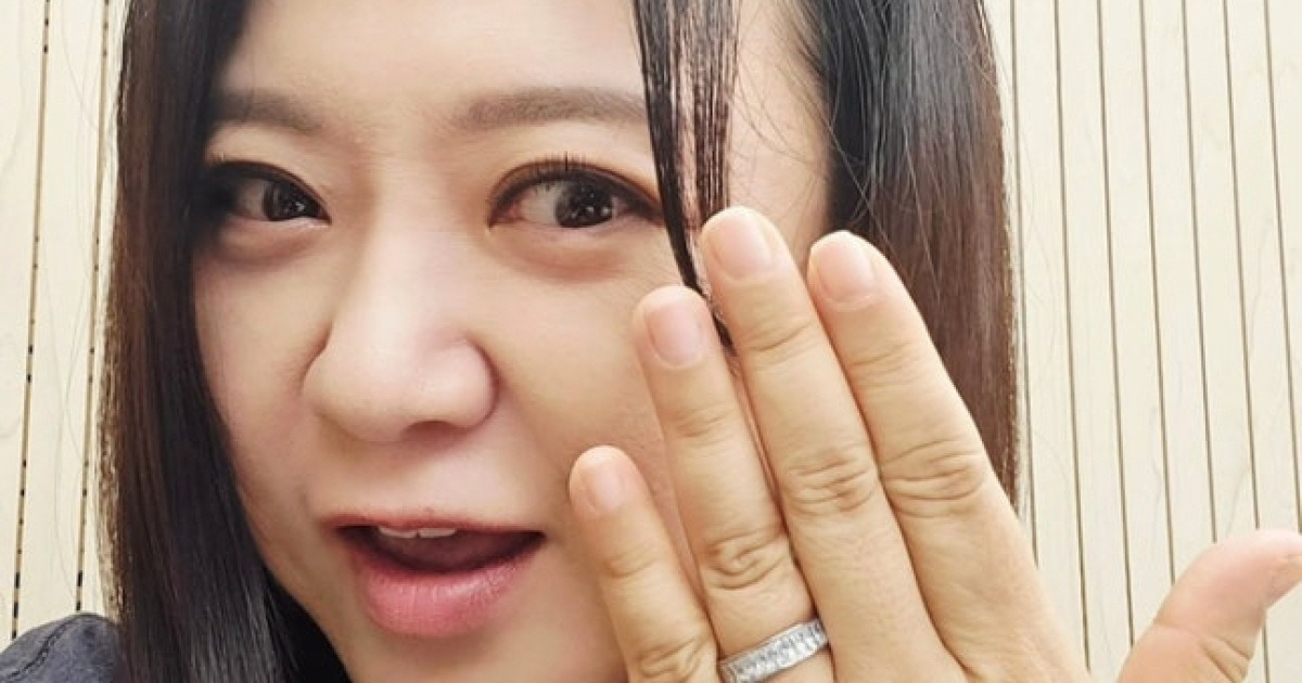 “이정재가 직접 끼워줘” ‘미혼’ 김숙, 왼손 약지에 낀 은반지 정체는? [SCin스타]