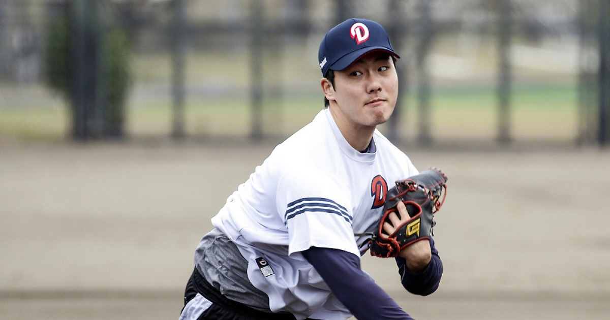 롯데와 '초대형 트레이드' 주인공, 150km 투심피처도 있었다! → "제구 잡히면 무서운 투수" 김원형 감독 눈빛이 반짝였다 [미야자키 현장]