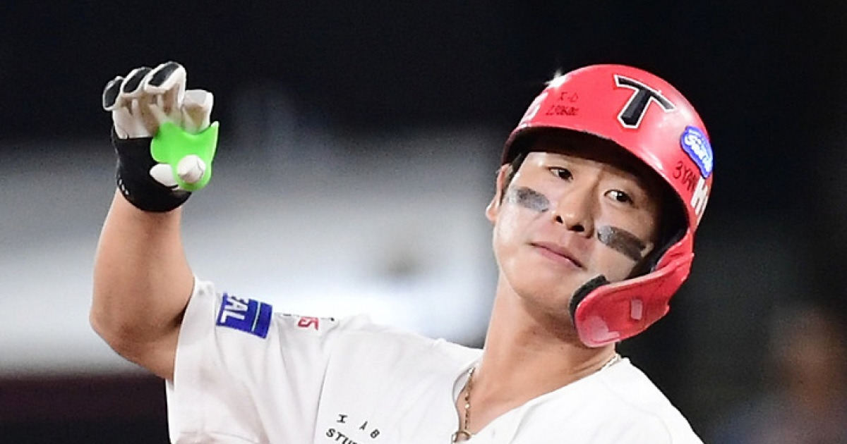 두산 박찬호 오피셜, 안 뜨나 못 뜨나