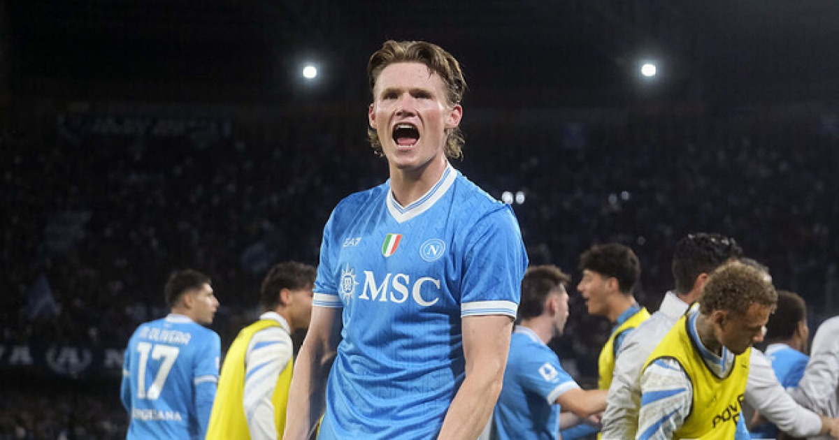 “그를 팔아버린 건 정말 큰 실수였다”… 완벽히 부활한 '성골' 맥토미니, 맨유는 재회를 원한다