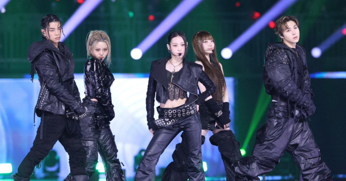 올데프, 개성 폭발 솔로 퍼포먼스부터 ‘페이머스’까지… 무대 열기 최고조 [2025 KGMA]