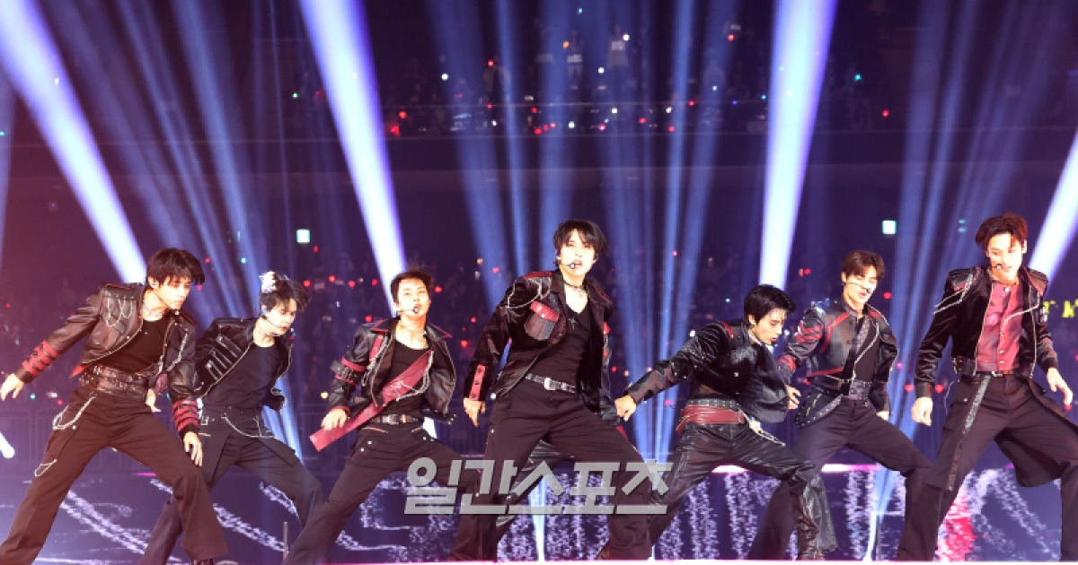 더보이즈, 관록으로 찢었다…확성기 랩, ‘스타일리시’하게 보는 맛 [2025 KGMA]