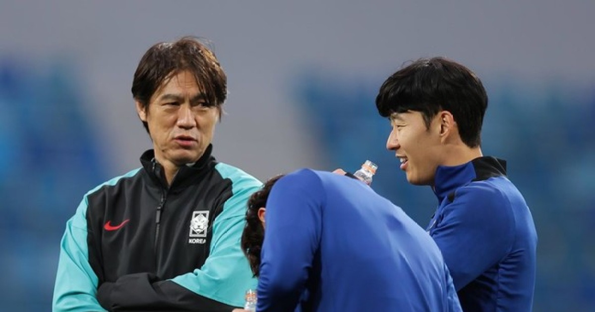 [IN POINT] 줄어든 손흥민 출전시간, "특별한 이유 없다" 홍명보 감독, 경쟁+상황 강조