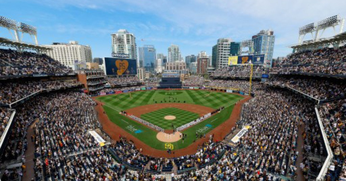 “전략적 옵션 탐색” 예고한 샌디에이고, 결국은 매각 엔딩?