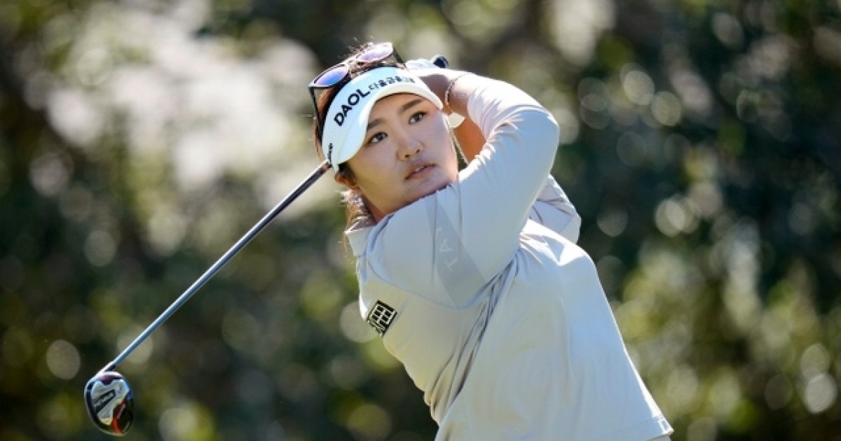 유해란, LPGA 안니카 드리븐 첫날 단독 선두