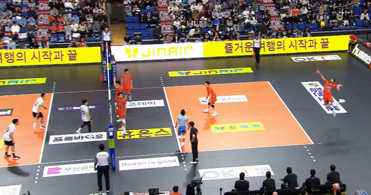 남자배구 OK저축은행, '부산' 홈경기 첫승