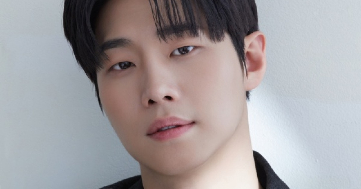 [단독]김택, '재혼 황후' 합류…신민아 호위기사 된다