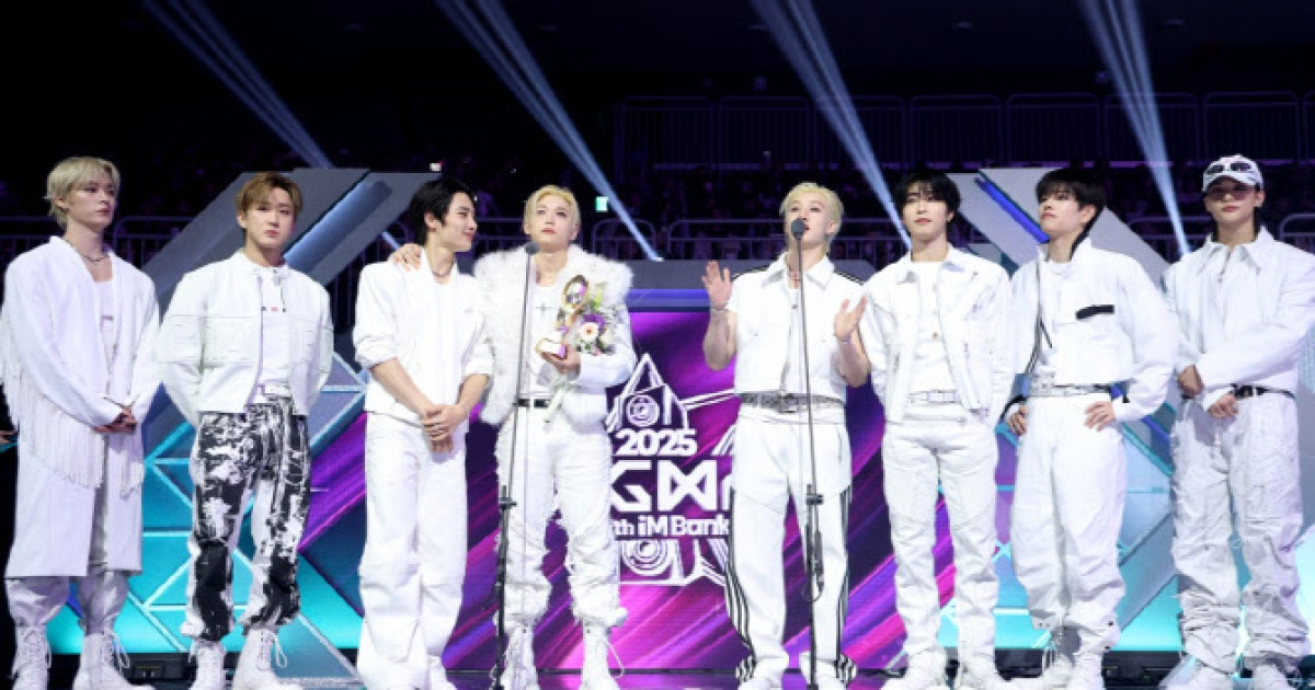 '그랜드상' 스트레이 키즈, 5관왕 기염