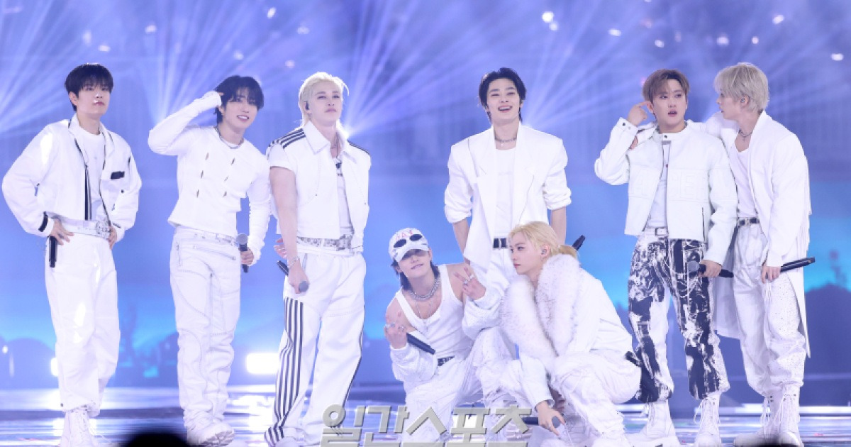 스키즈, ‘특’→‘세레모니’…피날레 뒤흔든 강렬 퍼포먼스 [2025 KGMA]