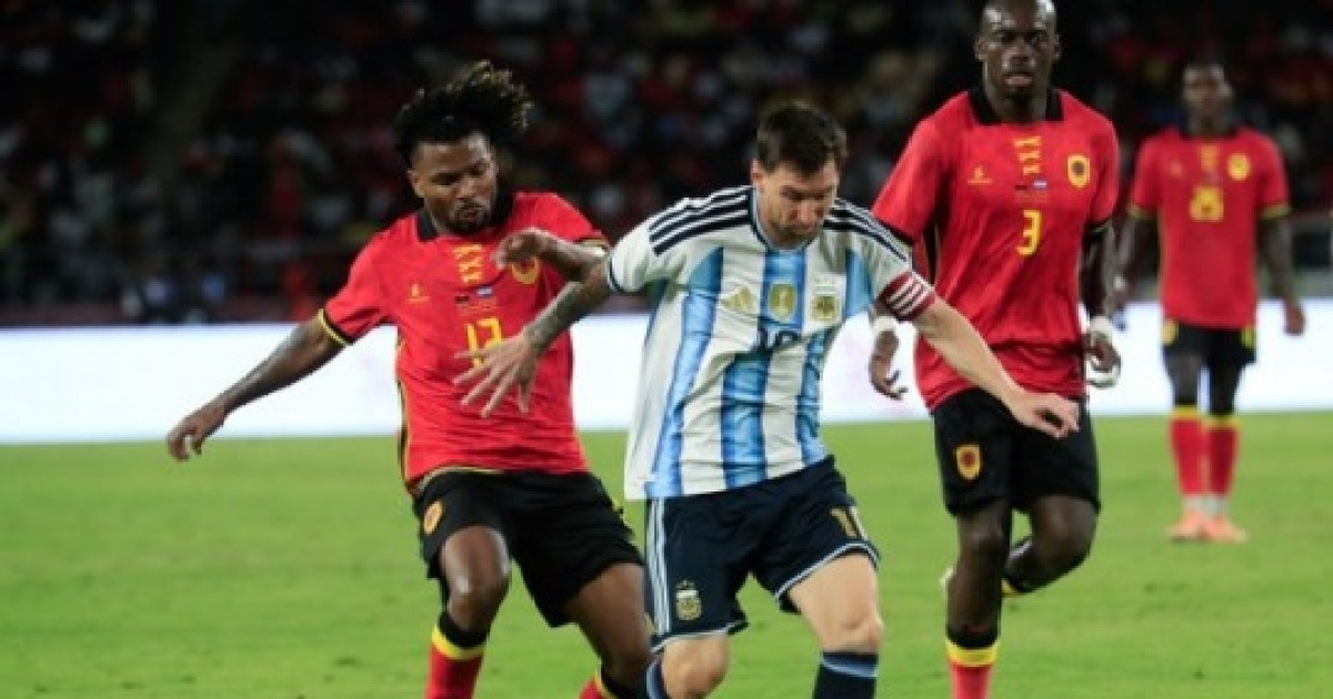 메시의 '원맨쇼' 펼친 아르헨티나, 앙골라 독립 50주년 기념 평가전에서 2-0 완승