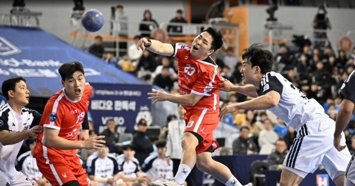 핸드볼 SK, H리그 개막전서 두산 격파…하남시청은 상무 제압