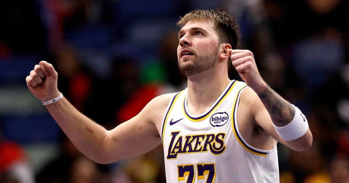 돈치치 트레이드 후폭풍 2탄."AD+어빙 트레이드 썰" 美 메체 "두 선수 시장 가치 폭락" 댈러스 어쩌나