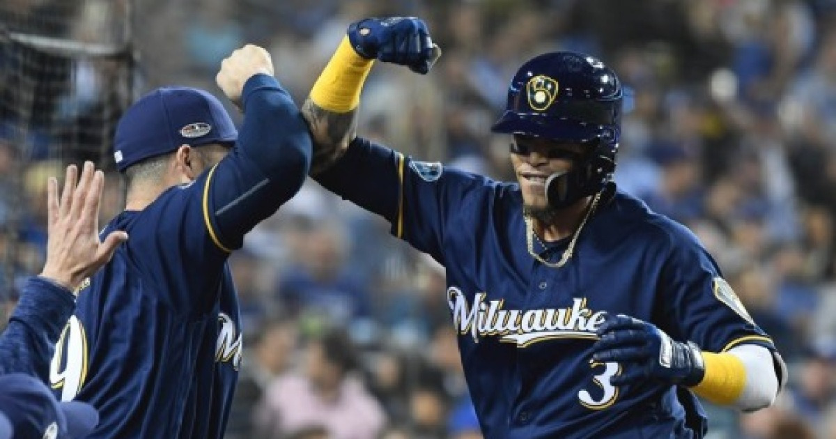 '롯데 2명 외국인 타자?' 2023 MLB 올스타 아르시아, 롯데 SNS 팔로우...팬들 초미 관심