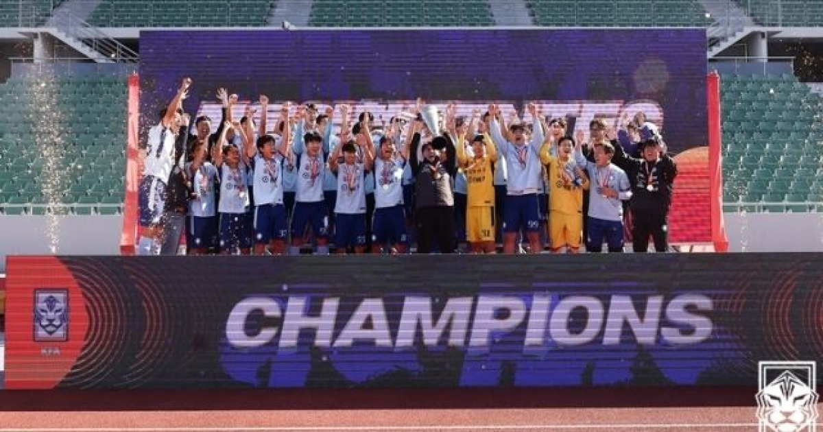 TNT 'K5 챔피언십' 첫 우승...당진시민축구단, K4리그 우승하며 K3 승격 확정