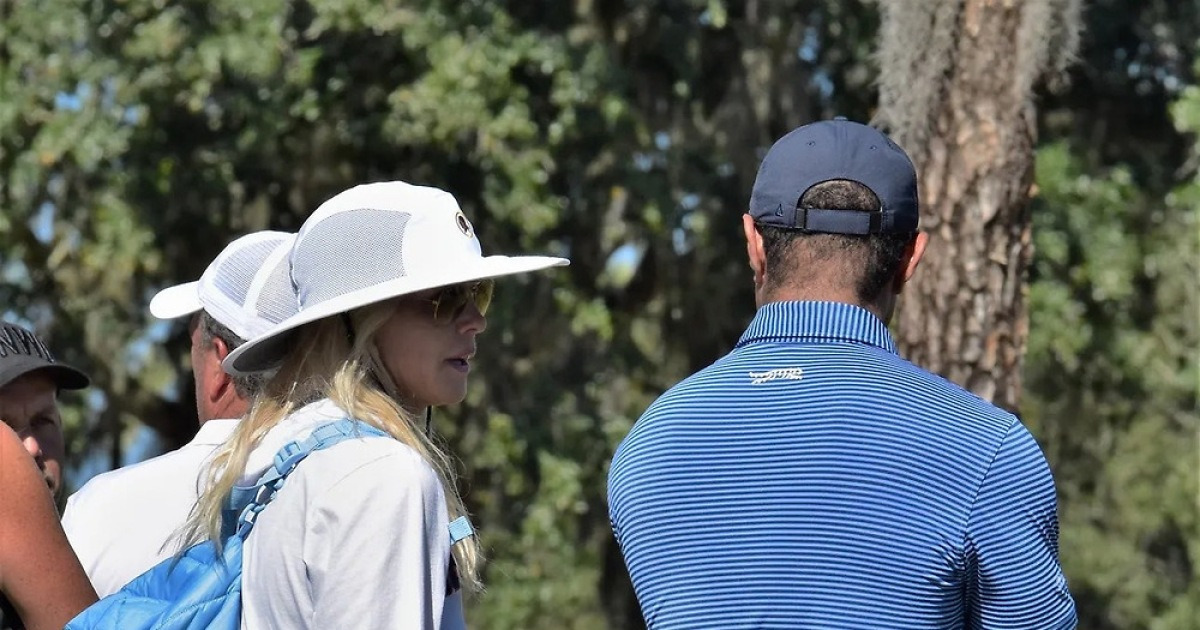 ‘타이거 아들’ 찰리 우즈, ‘데일리 베스트’로 소속팀 우승에 큰 기여…타이거 우즈는 찰리 친엄마와 함께 응원