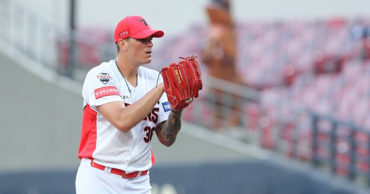 그러니까 왜 범죄를 저질러서… 미련 남은 KIA 전직 에이스, 결국 살기 위해 도미니카까지 갔다