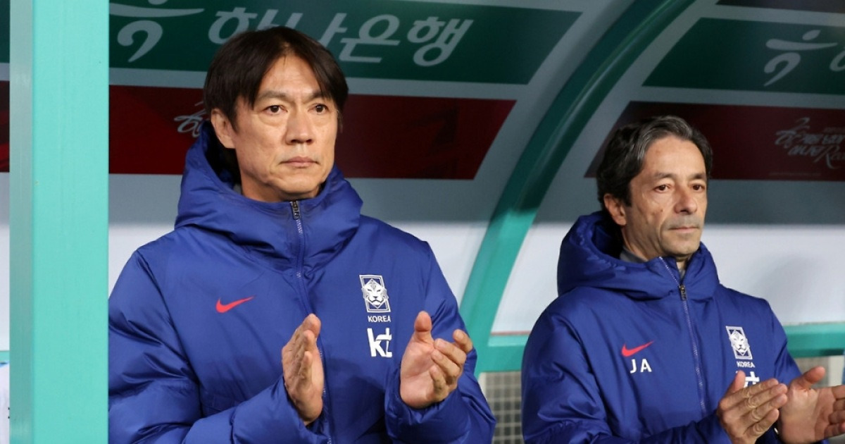 홍명보 전술 '작심 비판' 나왔다 "이강인·손흥민 의존, 특색 있는 전략 안 보인다" 김형범 일침