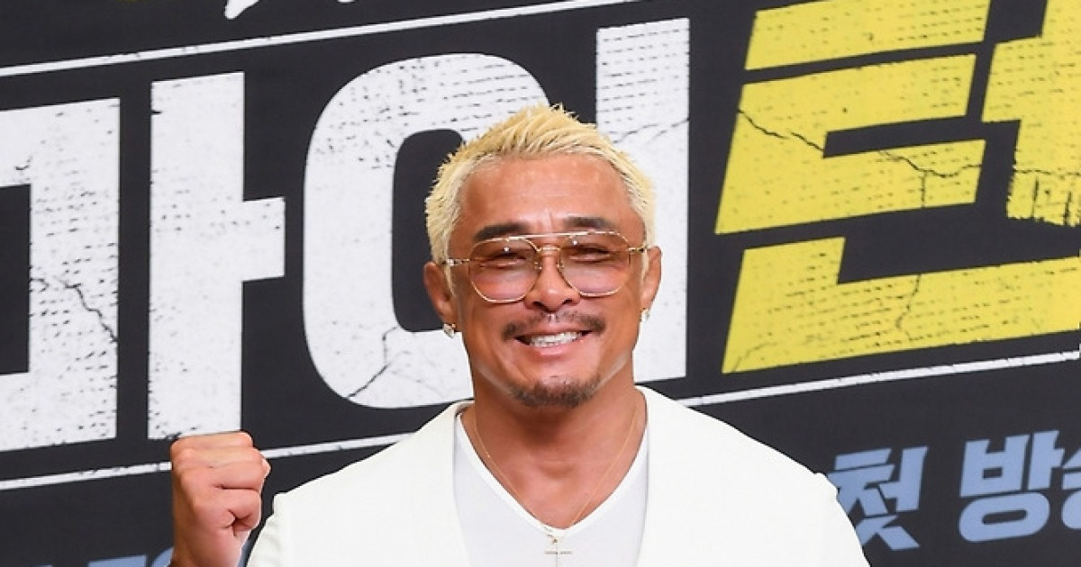 추성훈, 부탄 왕 만났다.."어명에 자존심 버리고 상체 탈의"[스타이슈]