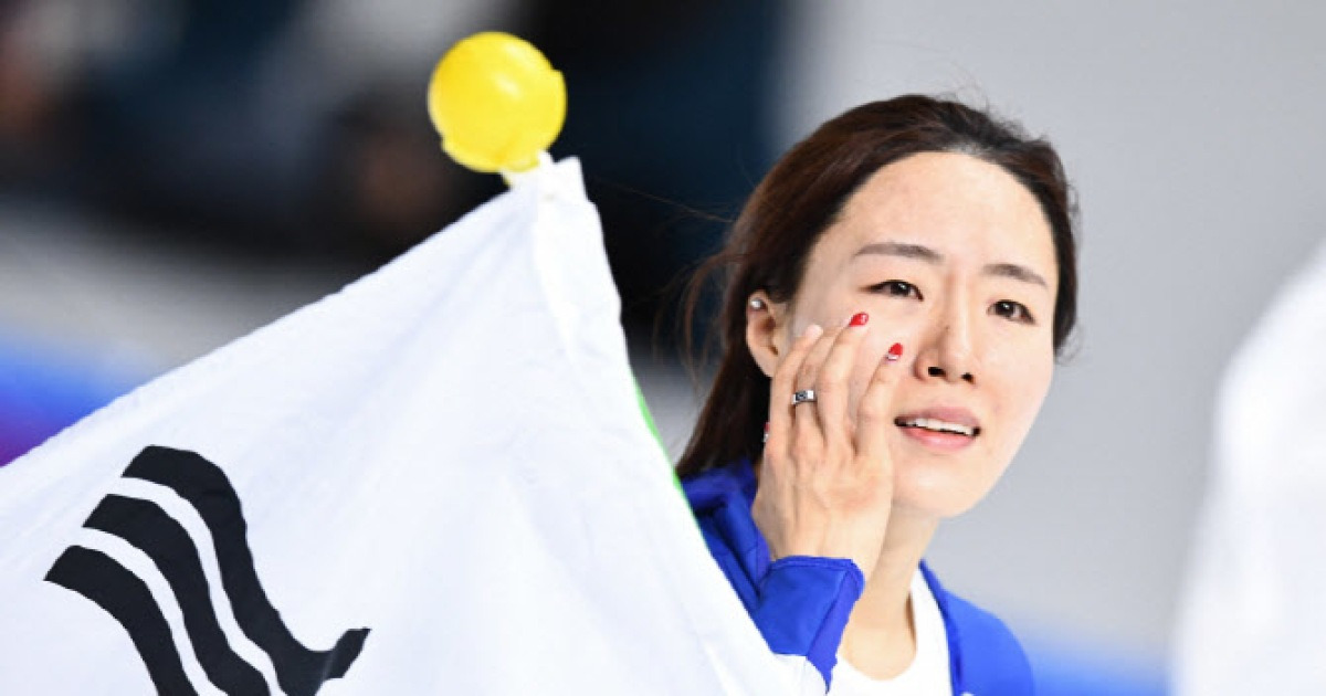 12년 만에 세계 기록 깨진 이상화 “12년간 함께한 기록, 안녕!”