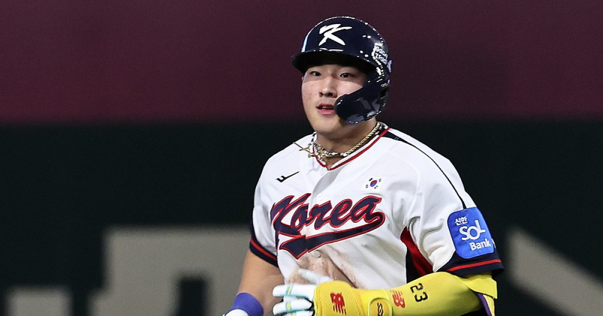 日 감독도 극찬한 'MLB급' 안현민 "타구 가리킨 것…아직 갈 길 멀다"