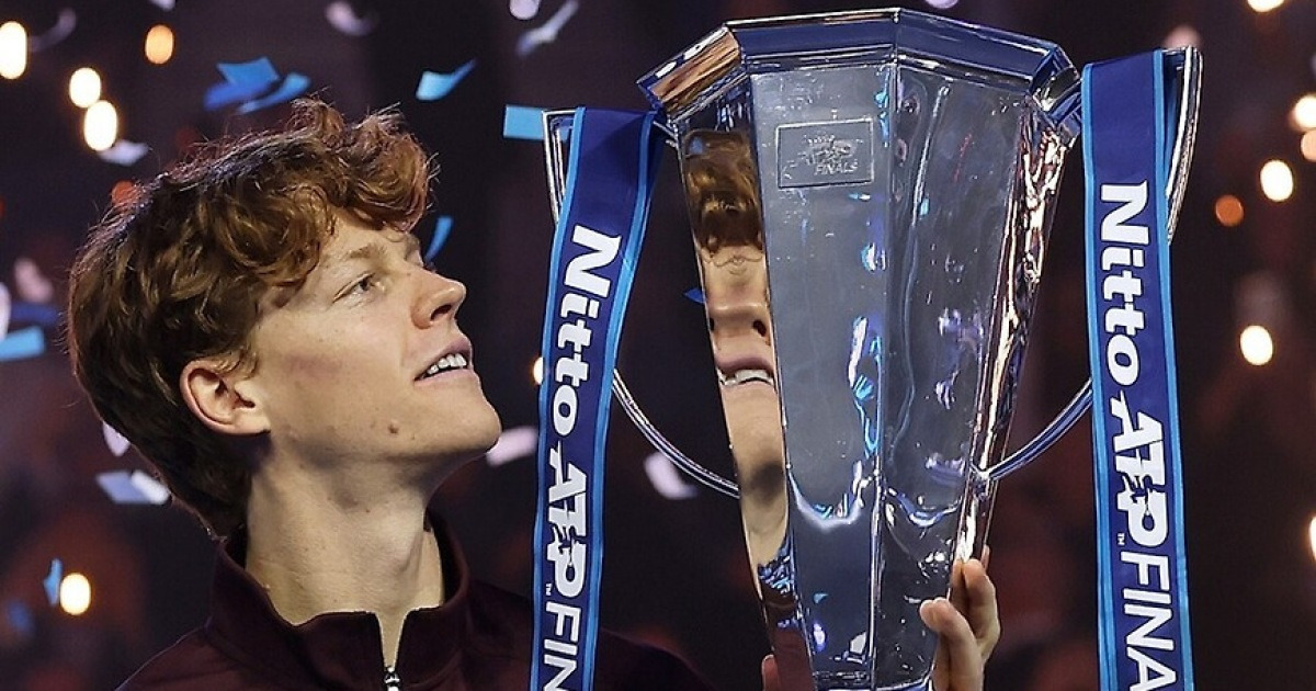 알카라스 세트포인트 기회 못 살렸다...야니크 시너, ATP 파이널 2연패...73억원 우승상금