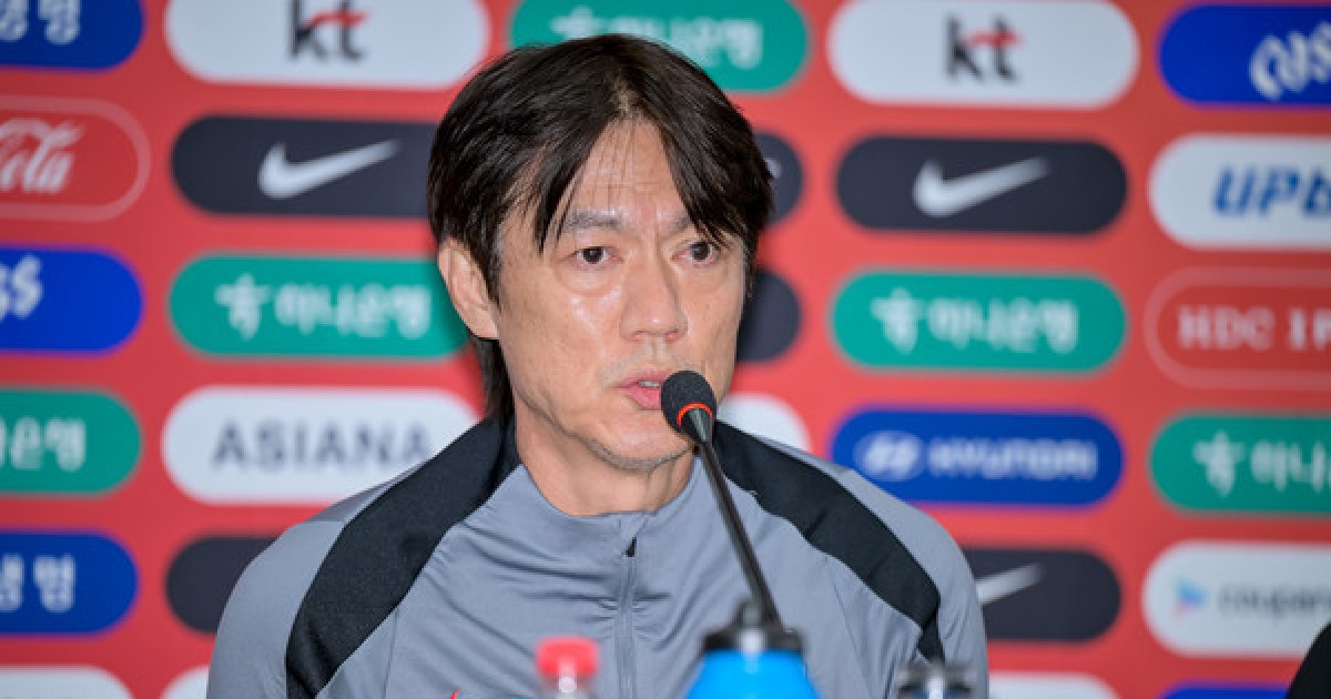'스리백? 포백?' 홍명보 감독은 "역할 큰 차이 없다"… 김승규·이명재는 부상 결장 [가나전 기자회견]