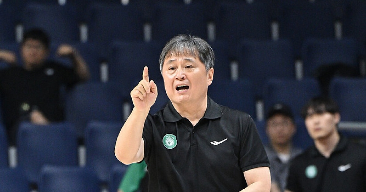 [웜업터뷰] “기대된다. 정확히 말하자면, 궁금하다” WKBL 데뷔 경기 가지는 이상범 감독의 속내