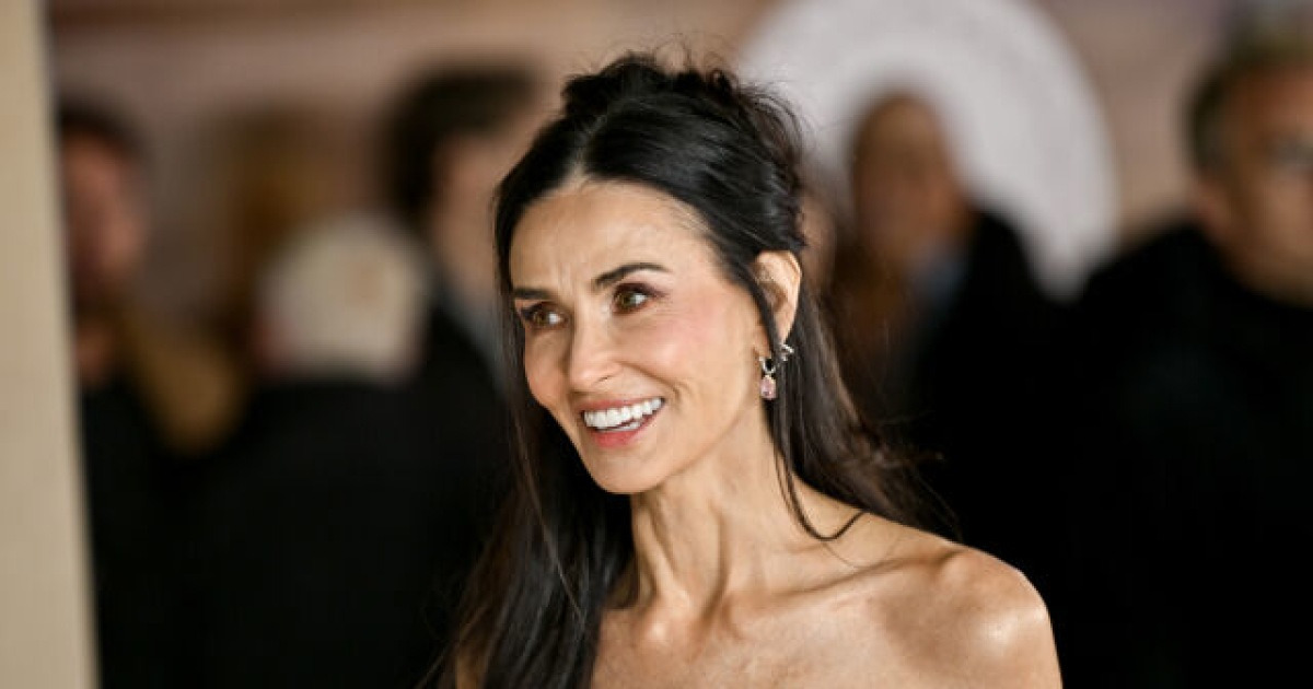 “성형외과 의사도 감탄” 63살 데미 무어, '우아한 노화'의 정석[해외이슈]