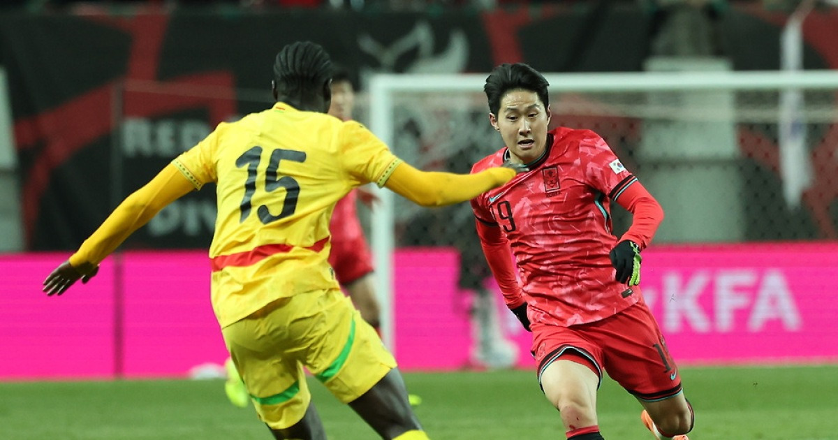 '슛돌이 동기' 이태석 골 도운 이강인 "어린 시절 추억 있어 더 뜻깊어"