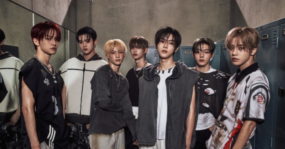 클로즈 유어 아이즈, 초동 57만 장 넘었다... 무한 상승세