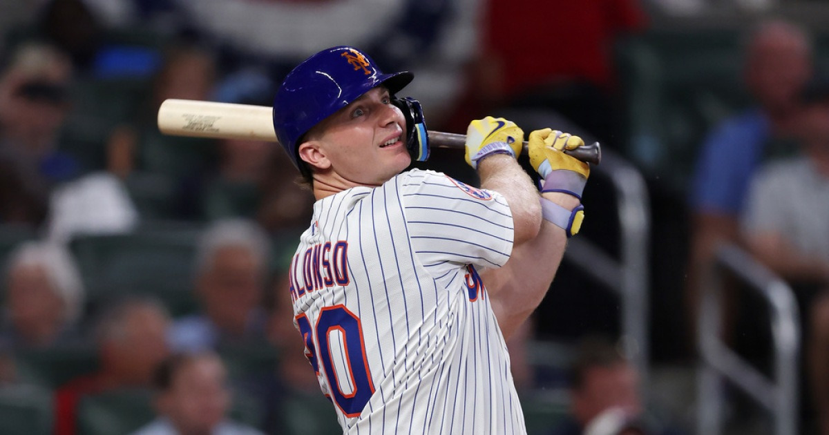 알론소, 보스턴으로? MLB.com “가장 강력한 후보, 브레그먼 떠나면 빠르게 움직일 것”