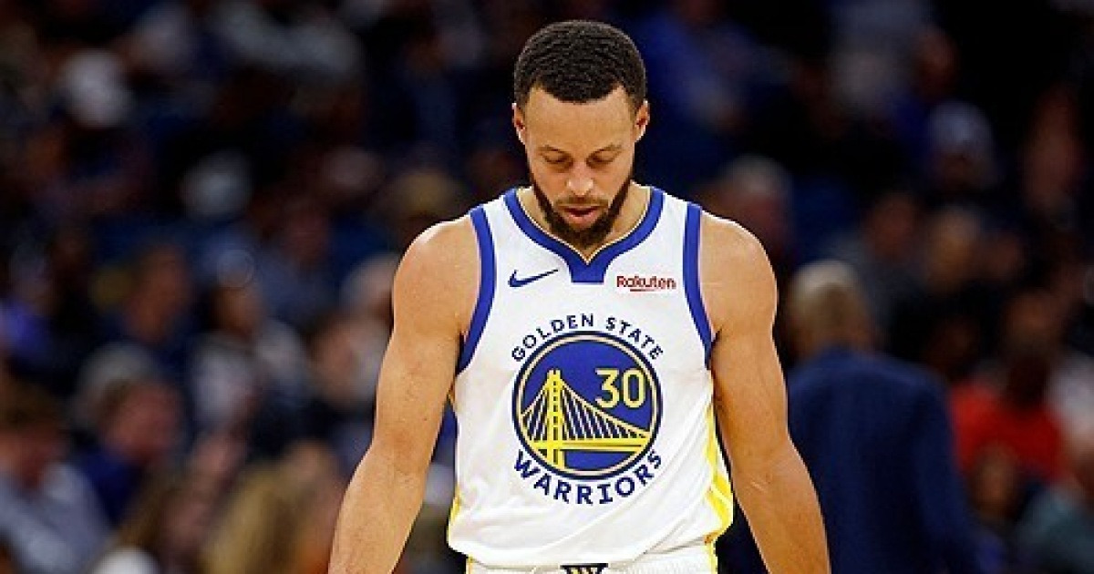 '커리, 버틀러만 잘했다' 수비 무너진 GSW, 반케로 없는 올랜도에 완패