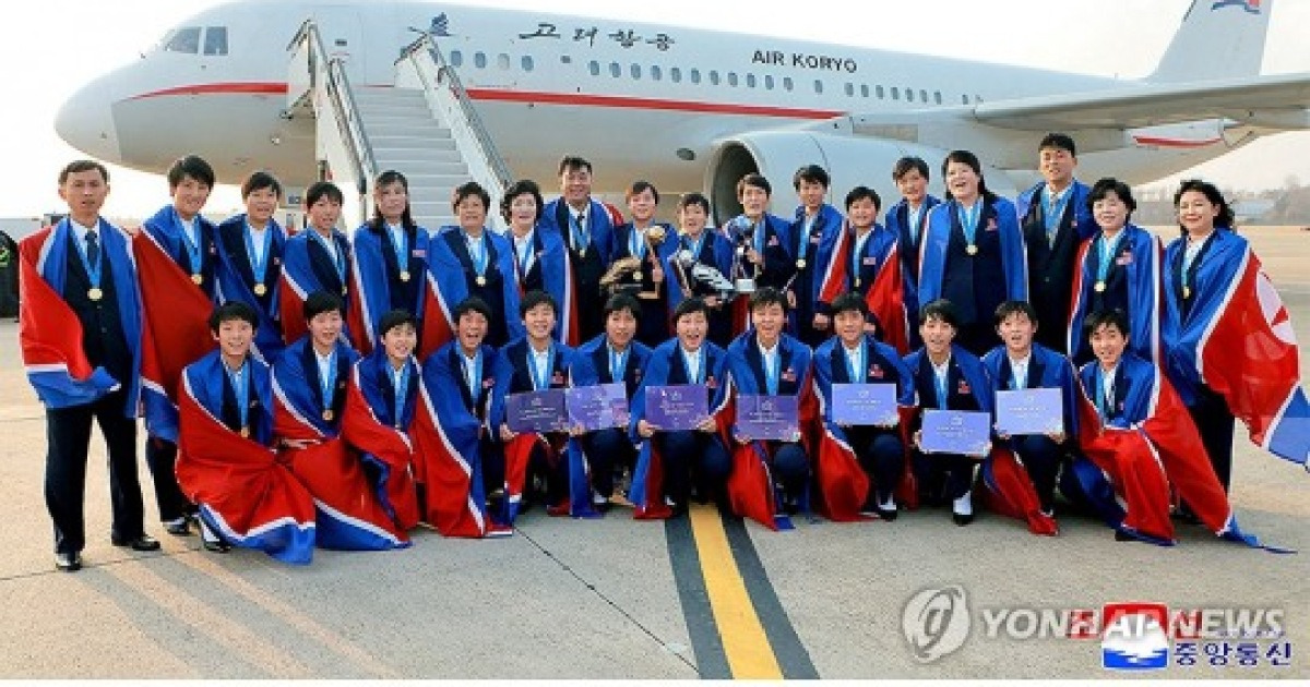 [스포츠박사 기자의 스포츠용어 산책 1609] 북한 축구에선 왜 ‘롱패스’를 ‘긴공연락’이라 말할까
