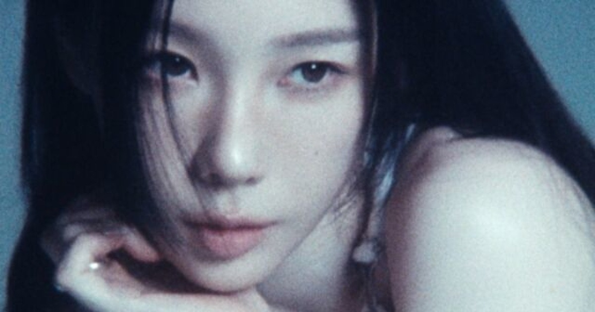 태연, 솔로 데뷔 10년 본질은…"과거에도, 앞으로도 꾸준함"