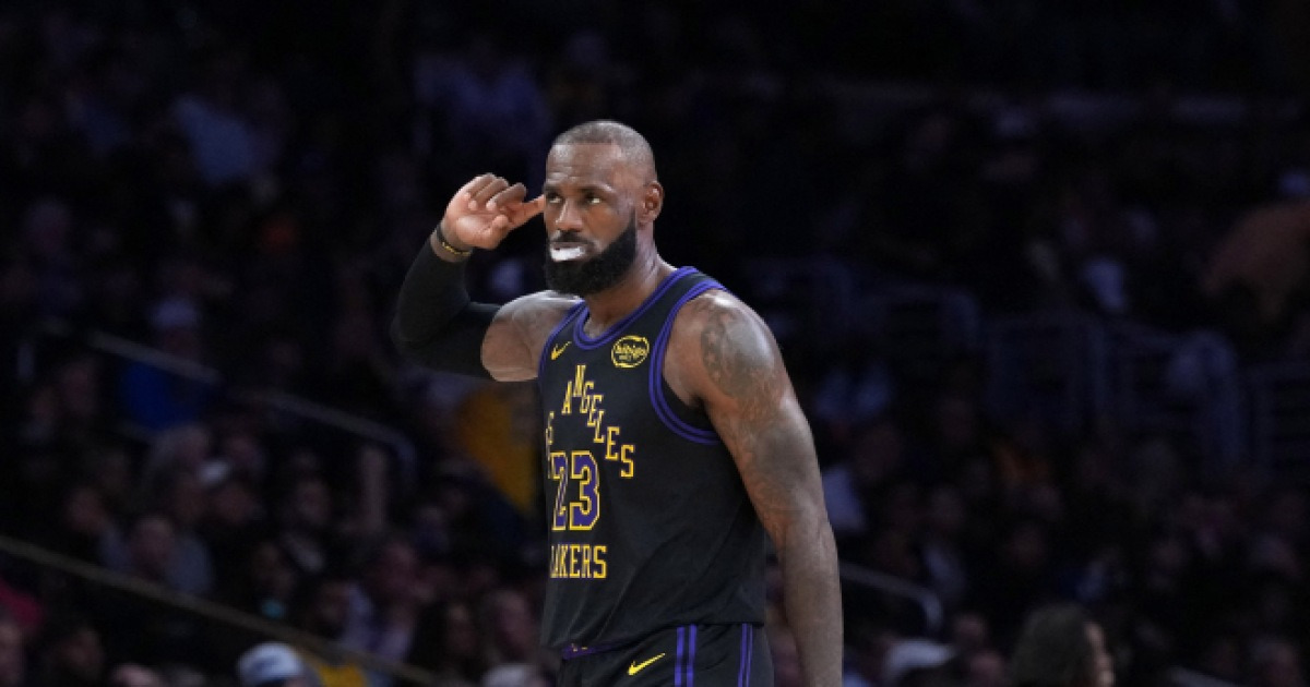 출전이 곧 역사, NBA 최초 23번째 시즌…전설 르브론 “전학 온 아이처럼 다시 적응”