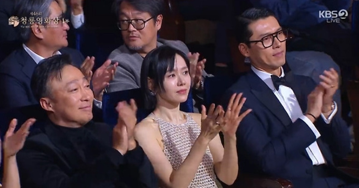 현빈·손예진, 동반 참석…환한 미소+다정한 부부의 모습 (46회 청룡영화상)