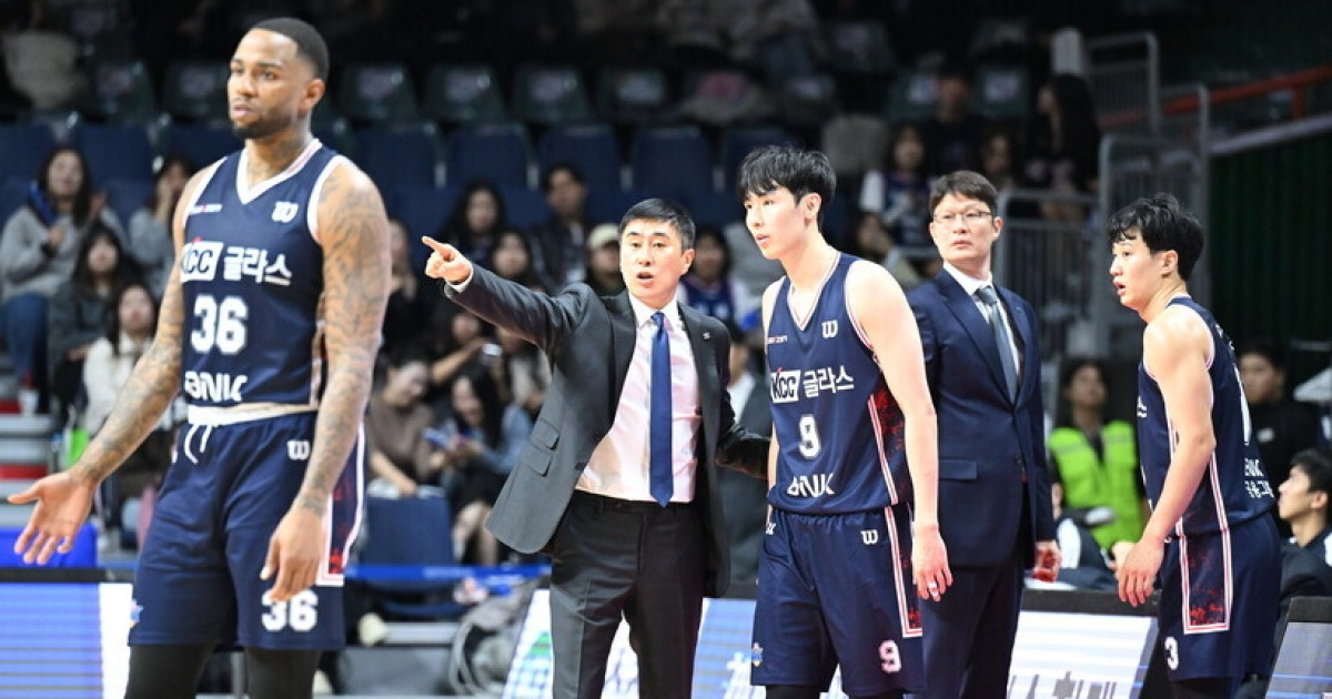 이상민 감독 “송교창 발목 많이 돌아갔다”