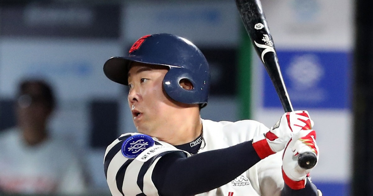 키움 ‘새 얼굴’ 안치홍 중심 ‘타선 새판 짜기’ 나선다