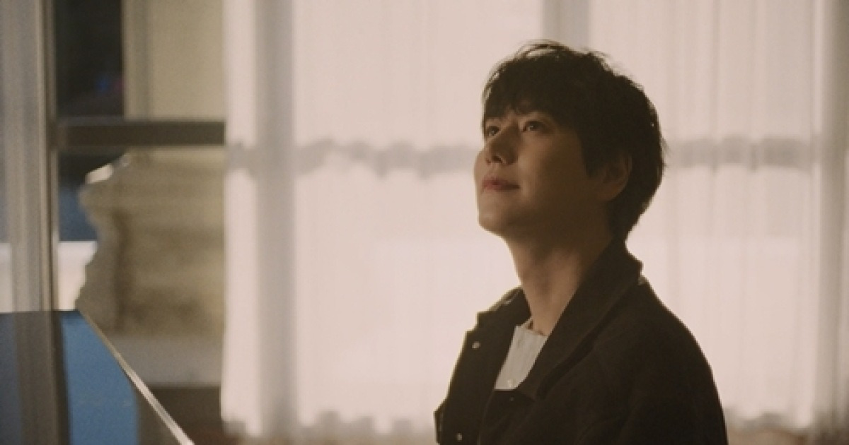 “첫눈처럼 내려와서”…규현이 전하는 ‘아릿한 사랑의 기억’ [MK★컴백]