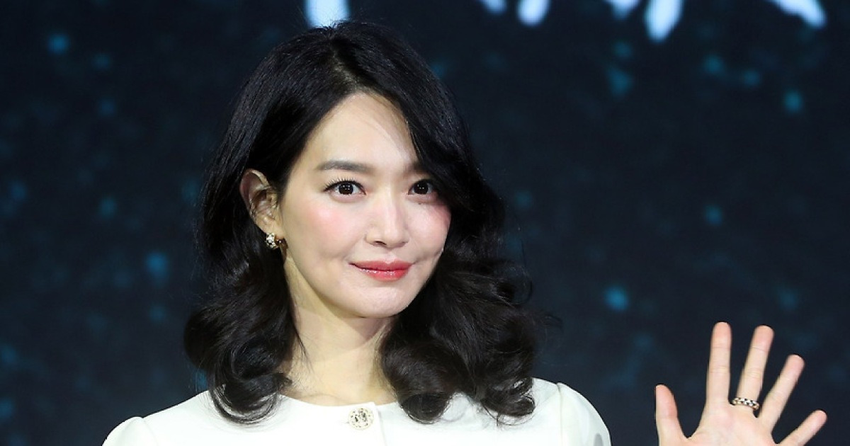 신민아·김우빈, 12월 20일 결혼…“오랜 시간 함께한 연인, 이제는 한 길을 걷습니다” (종합)