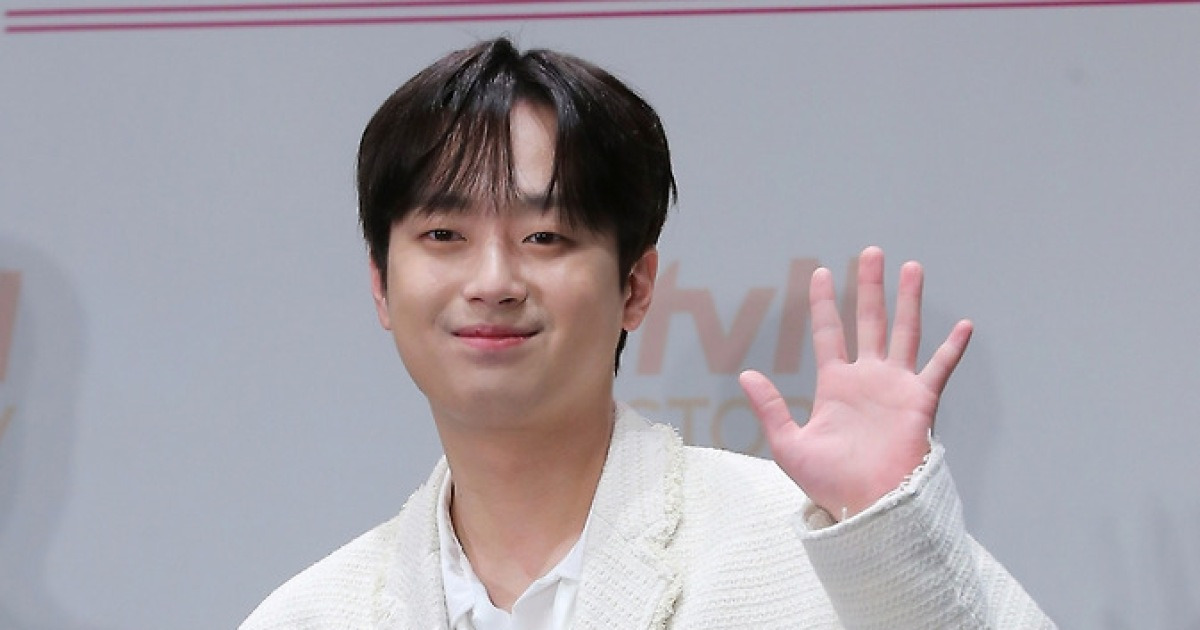 이찬원, 스타랭킹 男 트롯 3위..영탁·박서진과 TOP 3