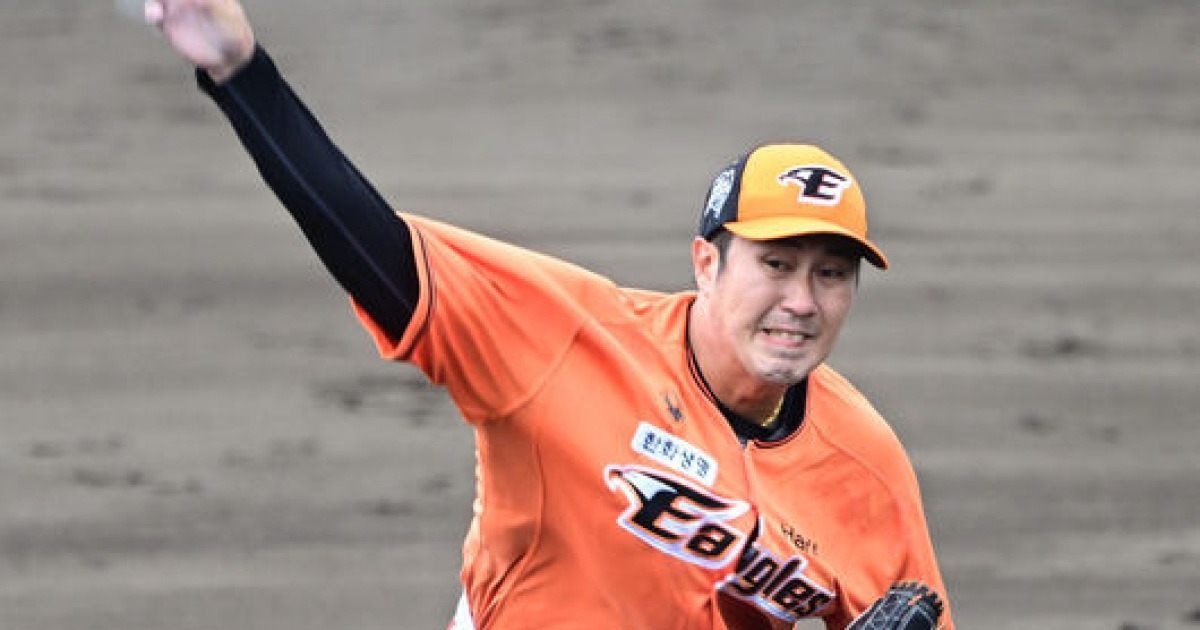 ‘류현진 절친’ 한화 원클럽맨 35세 베테랑, 재계약 불가 통보…17년간 몸 담은 한화 떠난다