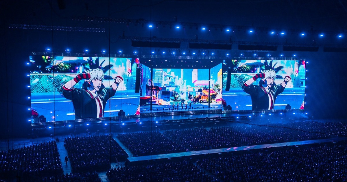 눈 깜짝하니 변하는 무대배경에 관객 탄성…팬들 홀린 플레이브