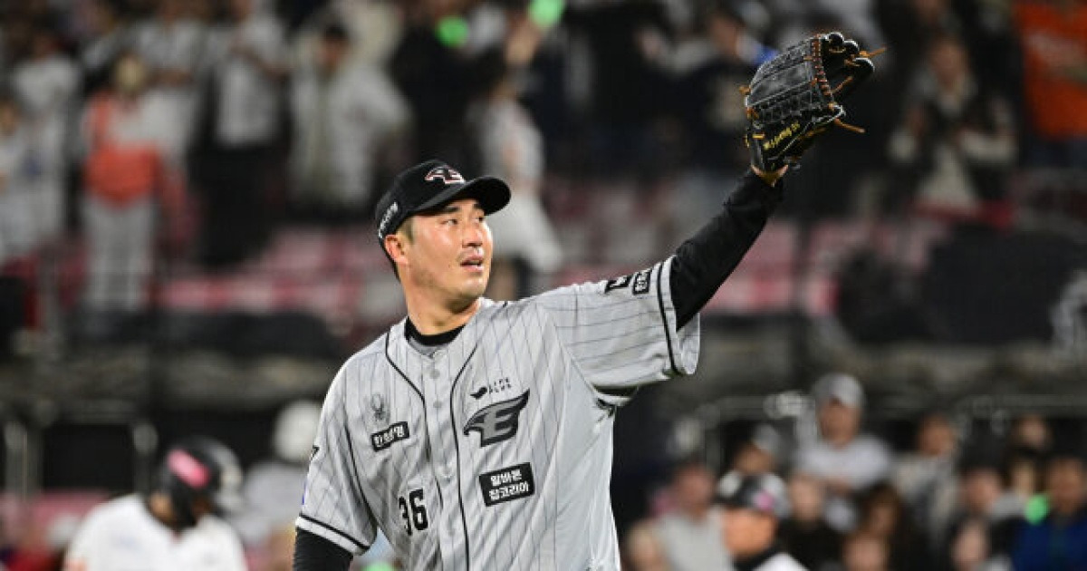 한화와 무려 17년 함께 했는데…313G→0G→충격의 방출 통보, 1.5억 35세 베테랑 계속 볼 수 있나