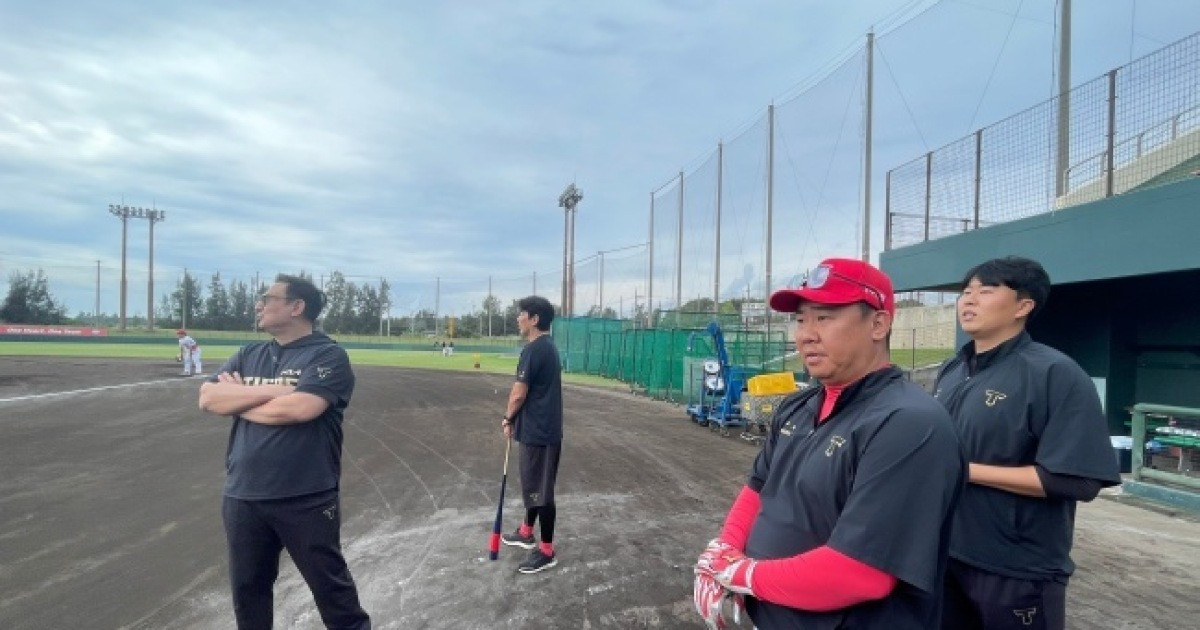 즉전력 뽑을까, 유망주 뽑을까...80억 유격수 보낸 KIA, 보상선수 은근 기대 "쓸만한 자원 나올 듯" [오!쎈 오키나와]