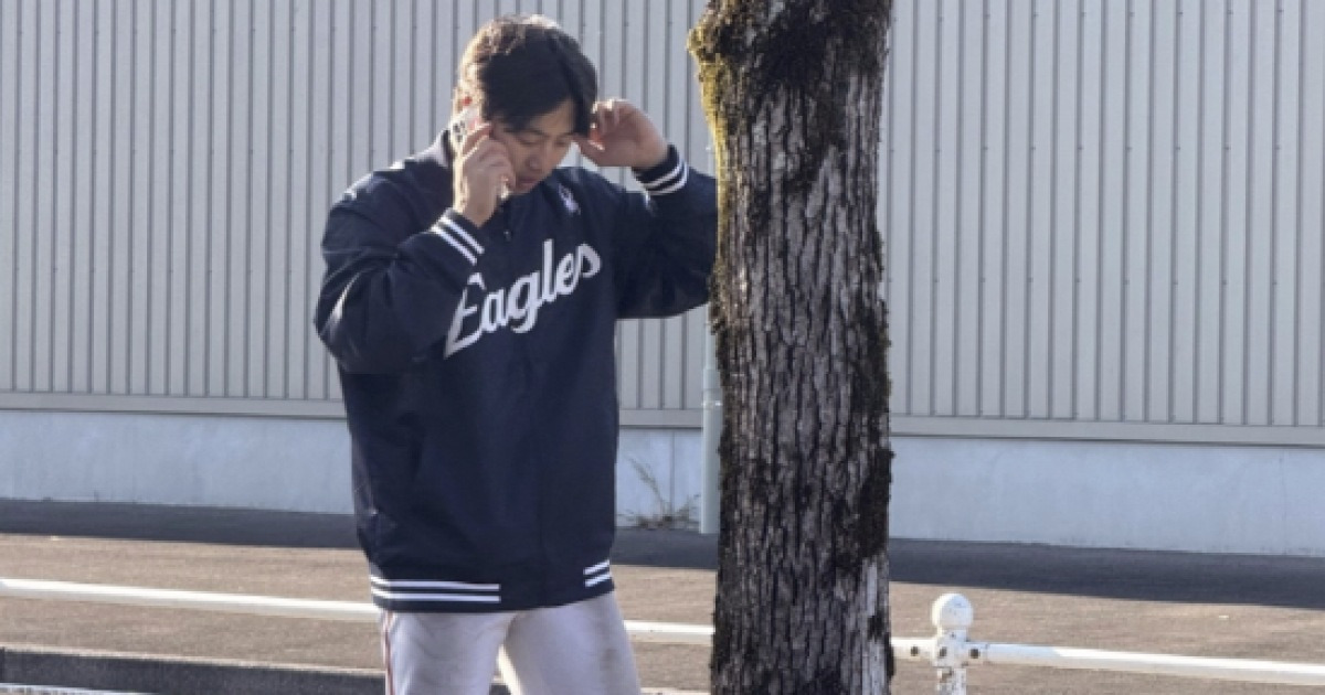 일본서 강백호와 '긴급통화' 한 사연?…한화 '50번' 이원석 "계약 뜨는 순간 양보할 생각하고 있었어요" [미야자키 인터뷰]