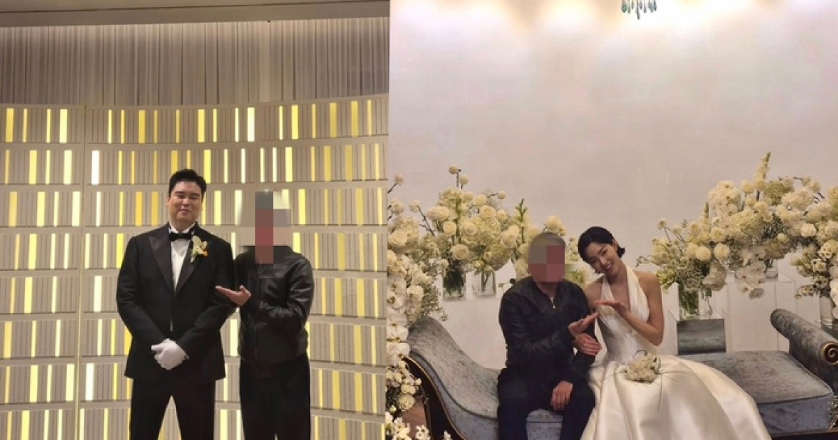 ‘1년을 기다린’ 이장우♥조혜원 결혼식 현장, 감탄만 나오네…전현무·기안84·환희 총출동