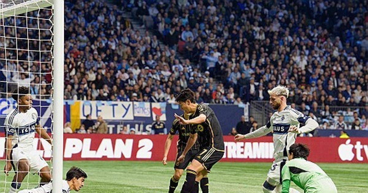 '이게 슈퍼스타, LA의 왕' 손흥민, 후반 추가시간 프리킥 동점골… LAFC 구했다